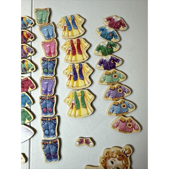 Wooden Magnetic Dress Up Dolls 67 Pieces Clothes 4 Dolls Homeschool Busy Work - Picture 4 of 7